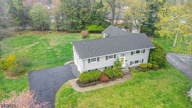 12 Henry St, Roxbury Twp., NJ 07876