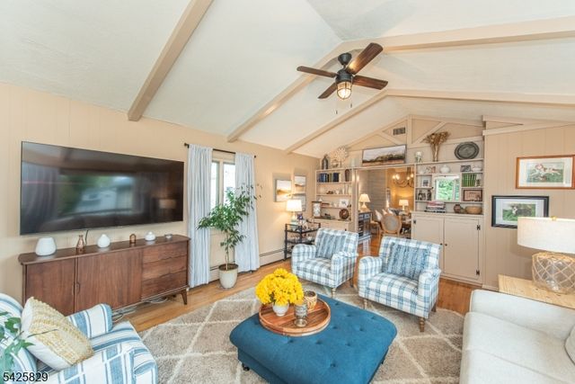 12 Henry St, Roxbury Twp., NJ 07876