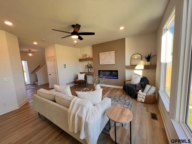 12039 S 45 Avenue, Bellevue, NE 68123