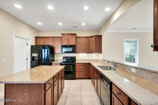 5227 Shipmast Way, Southport, NC 28461