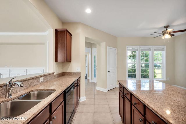 5227 Shipmast Way, Southport, NC 28461