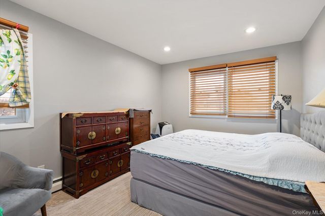630 Fulton Street T6, Farmingdale, NY 11735