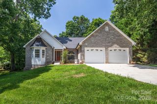 2763 W Winds Drive, Morganton, NC 28655