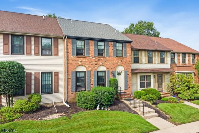 403 Bradford Ct, Hillsborough Twp., NJ 08844