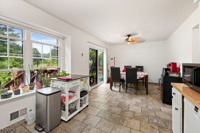 403 Bradford Ct, Hillsborough Twp., NJ 08844