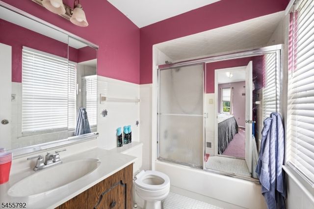 403 Bradford Ct, Hillsborough Twp., NJ 08844