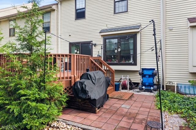 403 Bradford Ct, Hillsborough Twp., NJ 08844