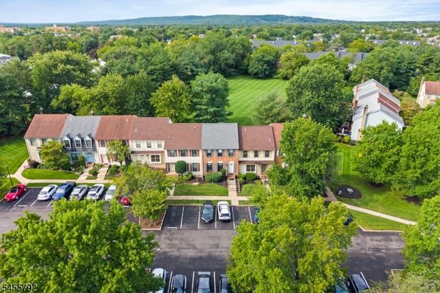 403 Bradford Ct, Hillsborough Twp., NJ 08844