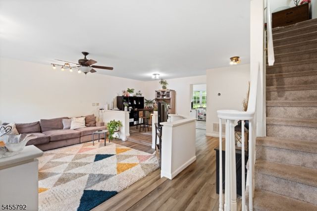 403 Bradford Ct, Hillsborough Twp., NJ 08844