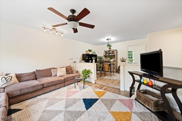 403 Bradford Ct, Hillsborough Twp., NJ 08844