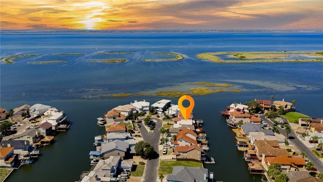 13514 BULLION Ct, Corpus Christi, TX 78418