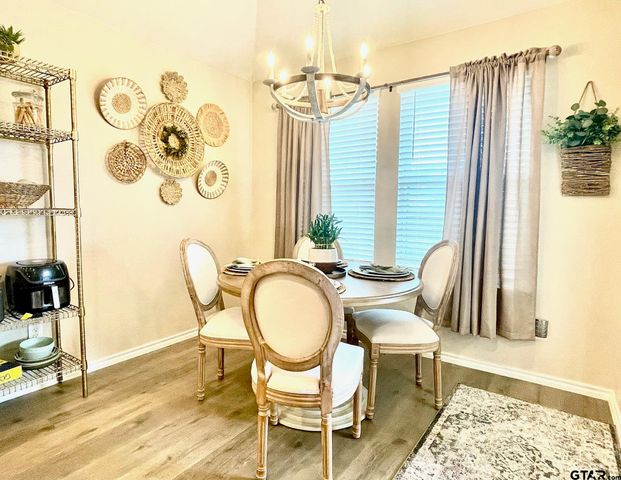 1206 Hidden Valley, Chandler, TX 75758