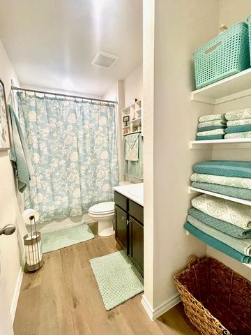 1206 Hidden Valley, Chandler, TX 75758