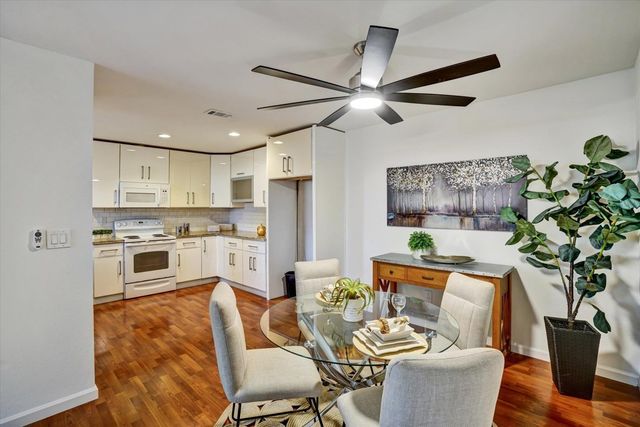 5221 5221 Lenore Ave, Livermore, CA 94550