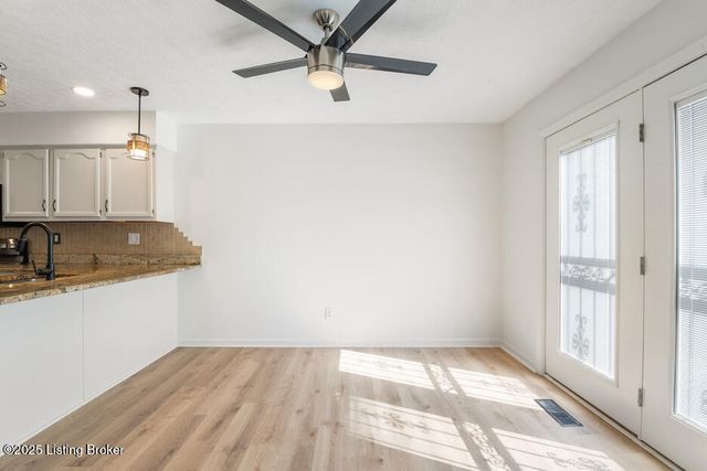 10417 Gisela Ct, Louisville, KY 40118