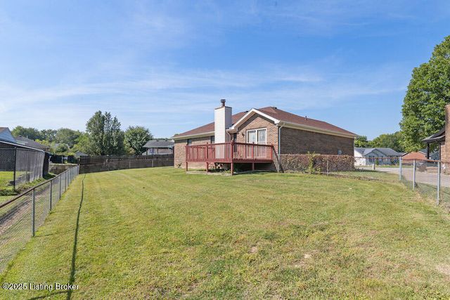 10417 Gisela Ct, Louisville, KY 40118