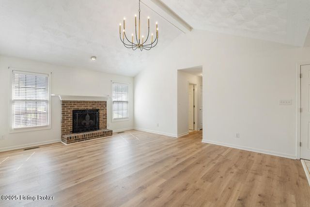 10417 Gisela Ct, Louisville, KY 40118