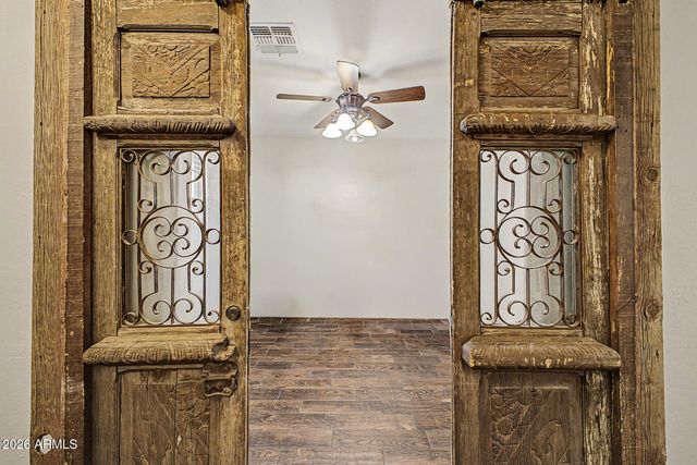 1917 E DALEY Lane, Phoenix, AZ 85024