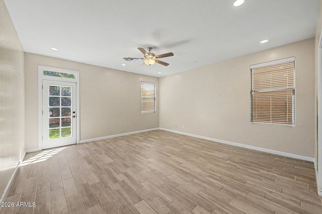 1917 E DALEY Lane, Phoenix, AZ 85024
