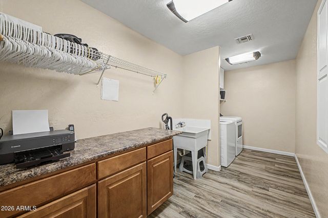 1917 E DALEY Lane, Phoenix, AZ 85024