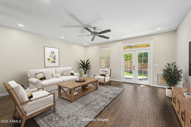 1917 E DALEY Lane, Phoenix, AZ 85024