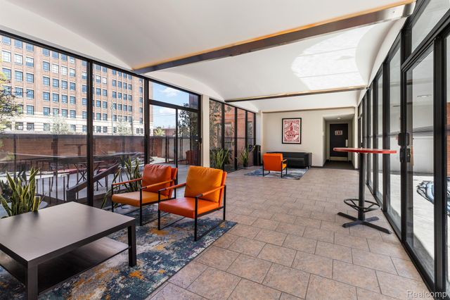 629 W Milwaukee Street 302, Detroit, MI 48202