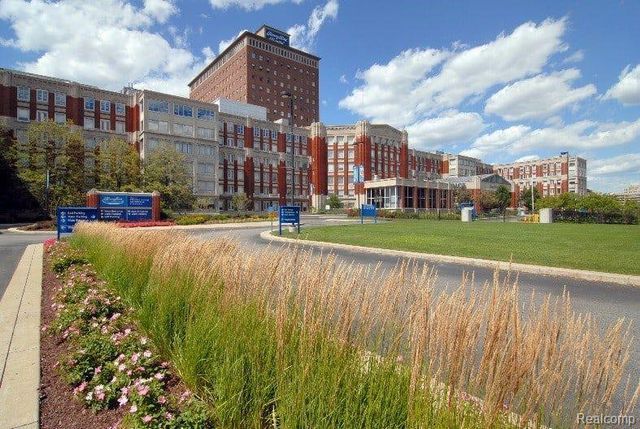 629 W Milwaukee Street 302, Detroit, MI 48202