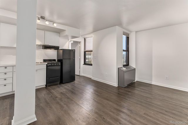 629 W Milwaukee Street 302, Detroit, MI 48202