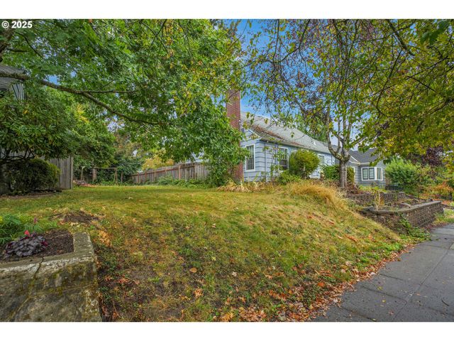 Se CRYSTAL SPRINGS Blvd, Portland, OR 97206