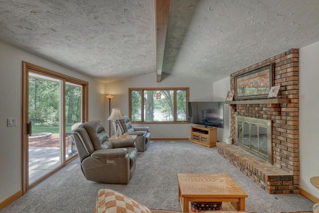 S43W36805 Laak LANE, Dousman, WI 53118