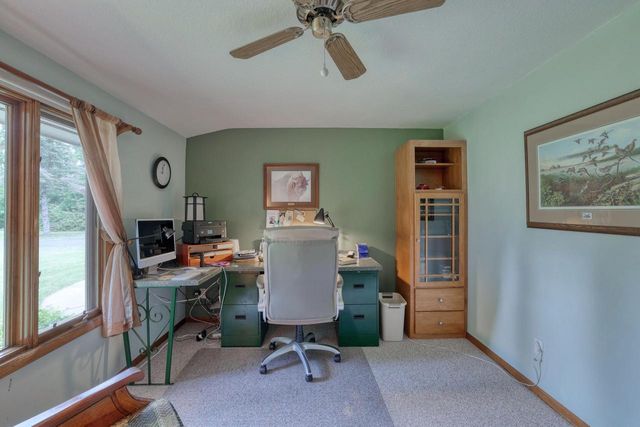 S43W36805 Laak LANE, Dousman, WI 53118