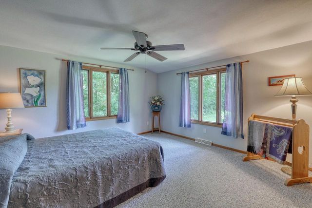 S43W36805 Laak LANE, Dousman, WI 53118