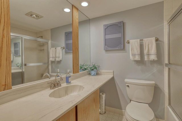 S43W36805 Laak LANE, Dousman, WI 53118