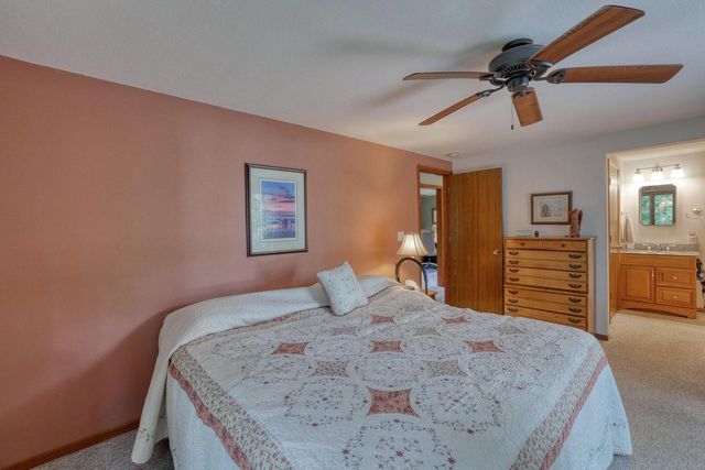 S43W36805 Laak LANE, Dousman, WI 53118
