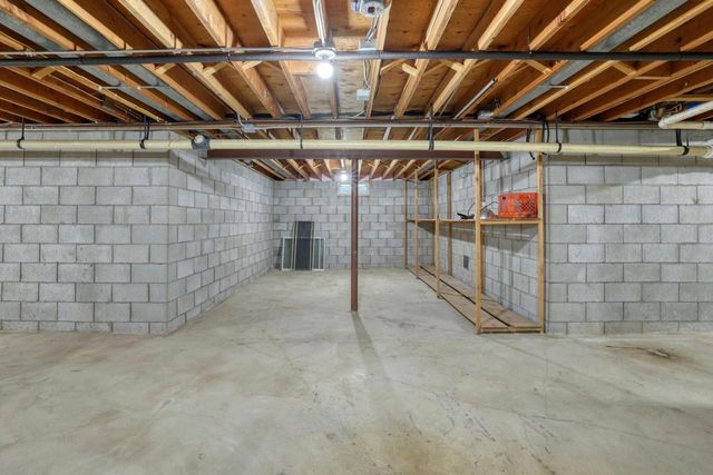 S43W36805 Laak LANE, Dousman, WI 53118