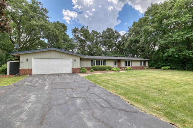 S43W36805 Laak LANE, Dousman, WI 53118