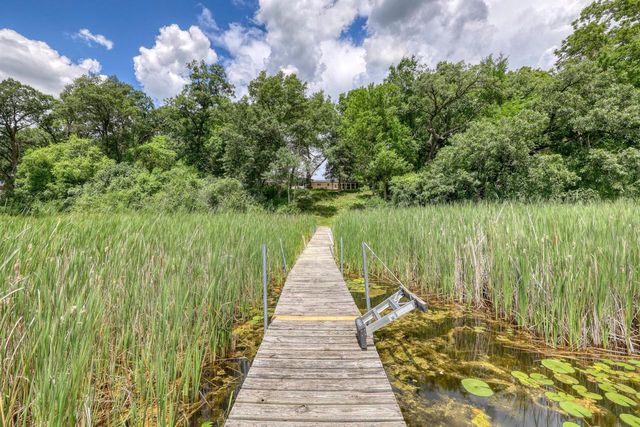 S43W36805 Laak LANE, Dousman, WI 53118