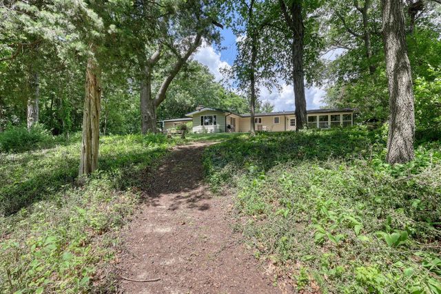 S43W36805 Laak LANE, Dousman, WI 53118