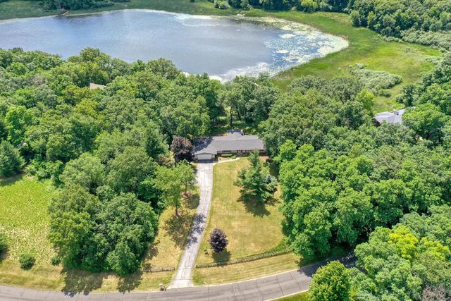 S43W36805 Laak LANE, Dousman, WI 53118
