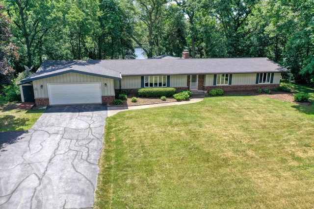 S43W36805 Laak LANE, Dousman, WI 53118