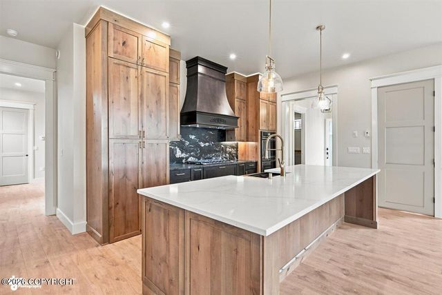 900 N Yeti Street, Palmer, AK 99645