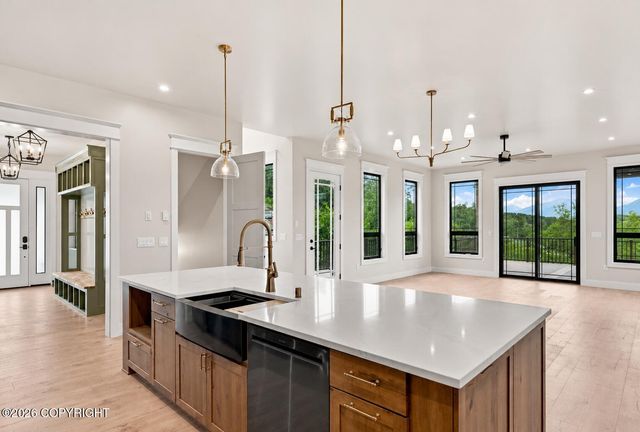 900 N Yeti Street, Palmer, AK 99645