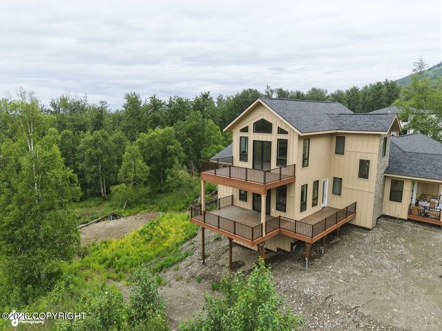 900 N Yeti Street, Palmer, AK 99645