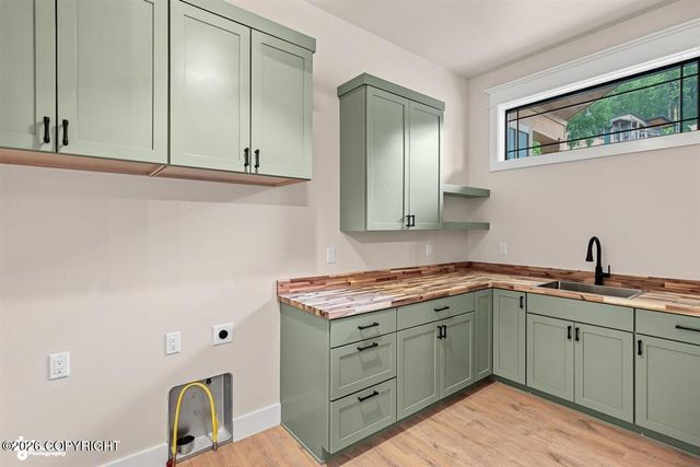 900 N Yeti Street, Palmer, AK 99645