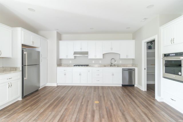 307 Blue River Drive, Knightstown, IN 46148