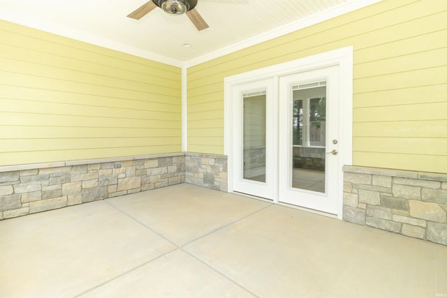 307 Blue River Drive, Knightstown, IN 46148