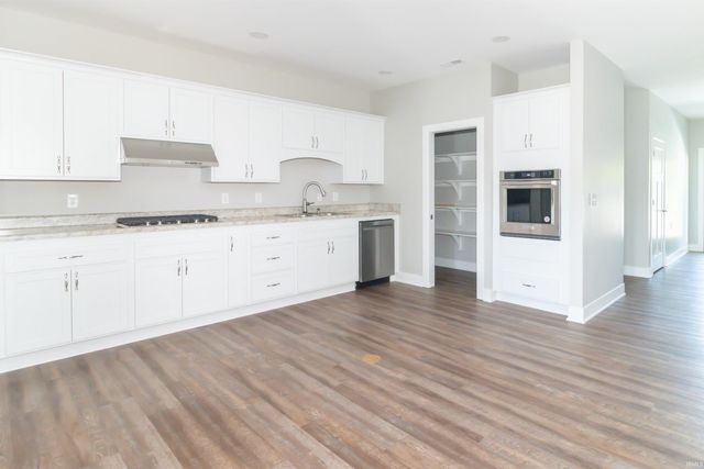 307 Blue River Drive, Knightstown, IN 46148