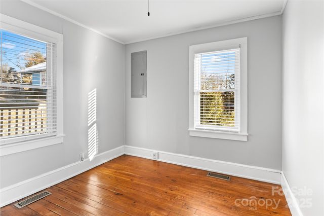 60 Shiloh Road, Asheville, NC 28803