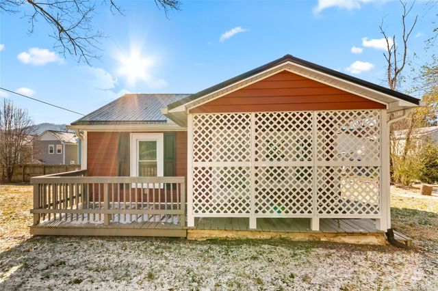 60 Shiloh Road, Asheville, NC 28803