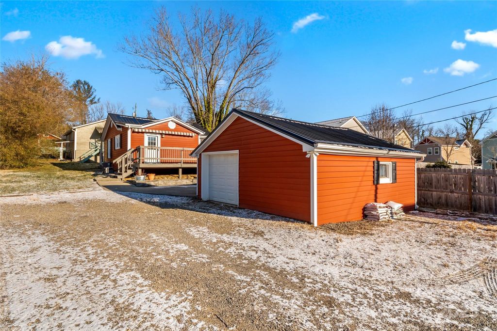 60 Shiloh Road, Asheville, NC 28803